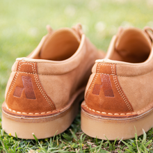 Carica l'immagine nel visualizzatore di Gallery, Stringata Uomo