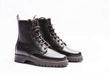 Carica l'immagine nel visualizzatore di Gallery, Scarponcino Artigianale Anfibio Nero
