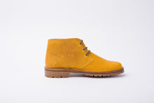 Carica l'immagine nel visualizzatore di Gallery, Polacchina Artigianale Ingrassata "Crazy Horse" Ocra