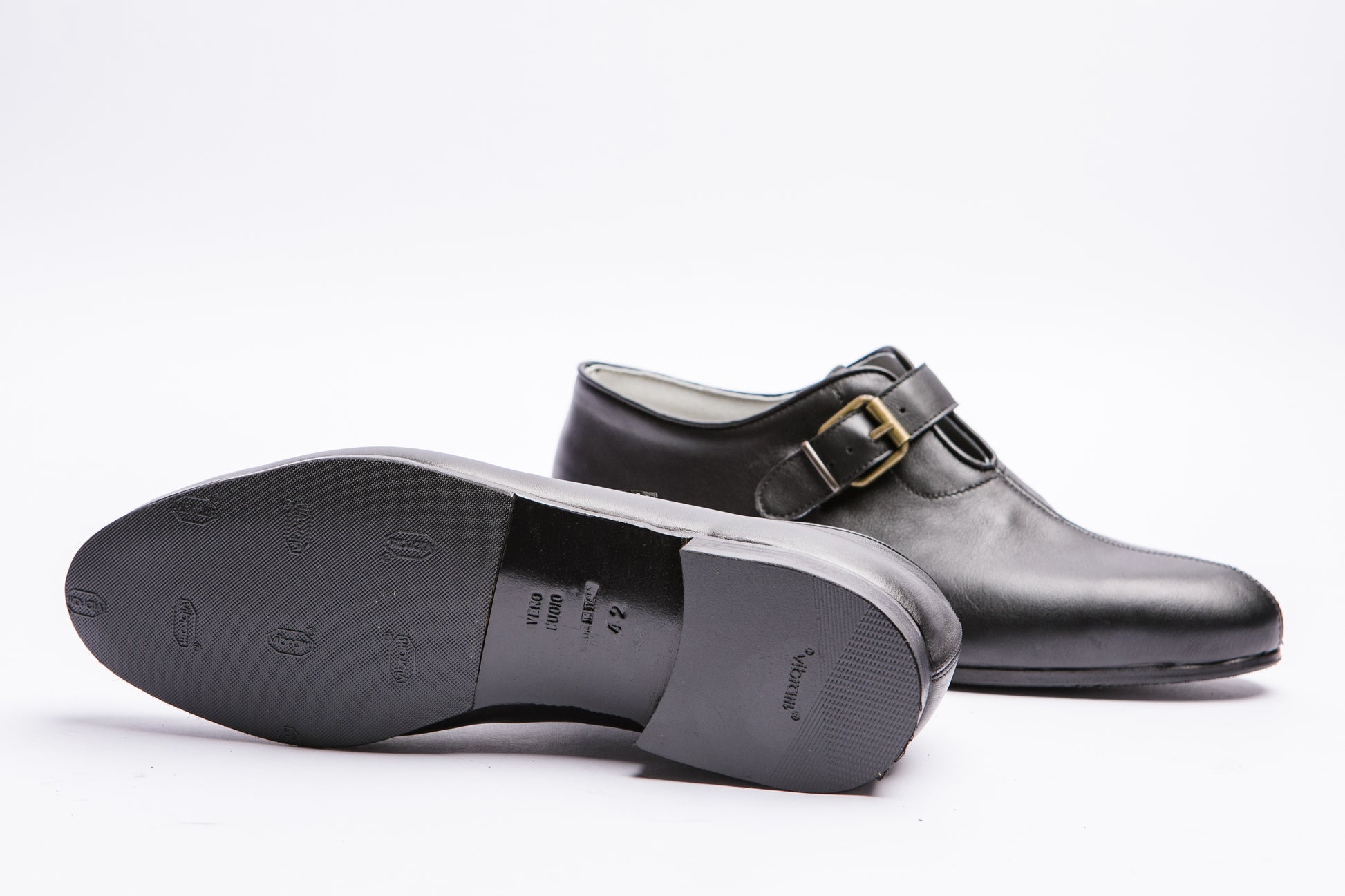 Scarpa bassa con fibbia - Calzature Alverso