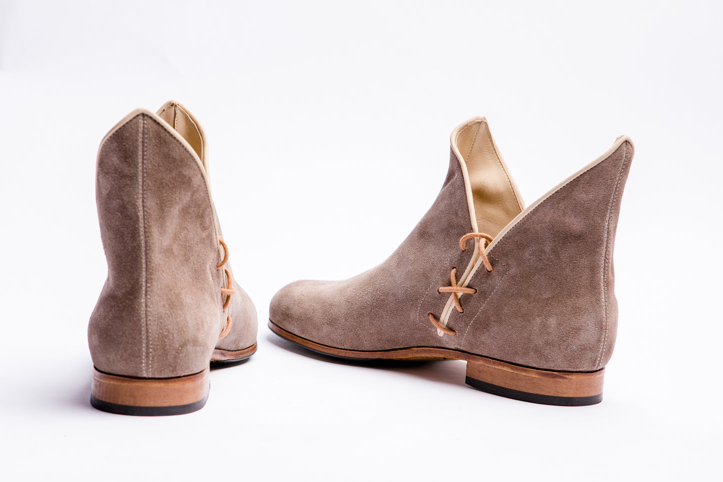 Scarpa bassa con 2 becchi - Calzature Alverso